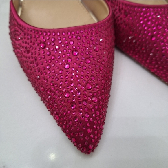 Jewel Badgley Mischka Jailene Fuschia Pumps - Picture 8 of 11